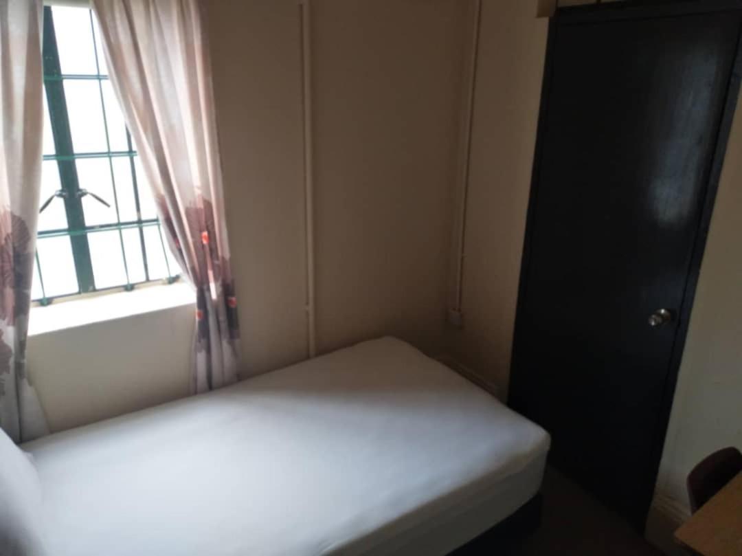 Grocer'S Inn Backpackers Guesthouse Kuala Lumpur Exterior foto